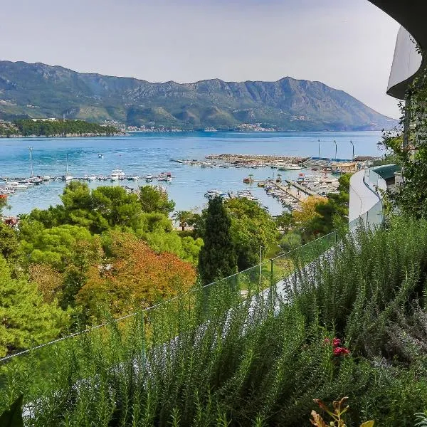 Royal Gardens Paradise, hotel v destinaci Budva