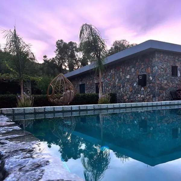 Aithonas Villa, hotel Arhángeloszban