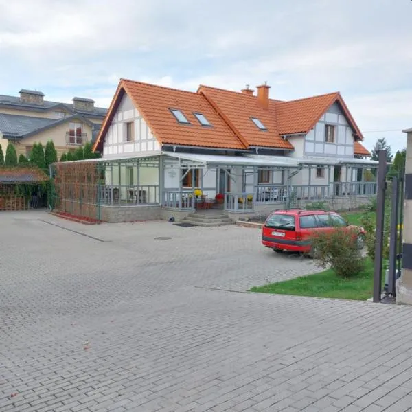 Пансіон АГАВА, hotel v destinaci Novovolynsʼk