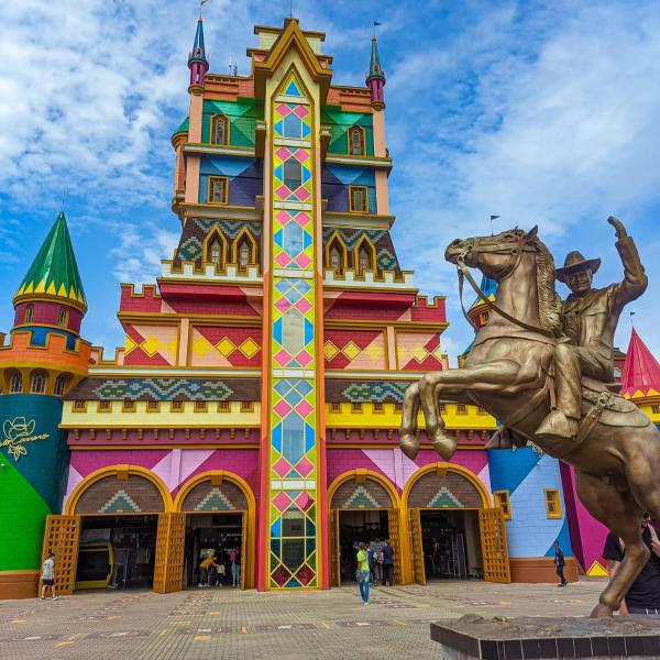 Pousada Ametista - Penha, SC - 1,5 km do Parque Beto Carrero World