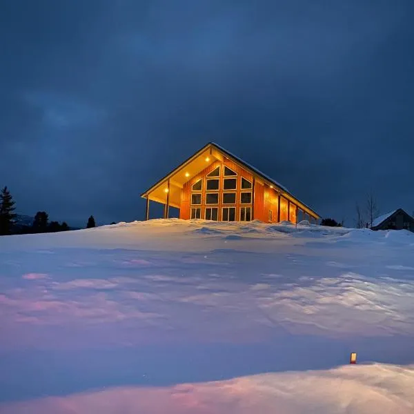 3505 Joseph Dr Cabin with breathtaking views, 30 miles to Yellowstone, hotel v destinaci Island Park