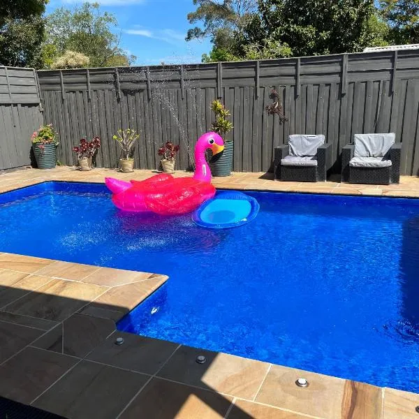 Spacious 3Bd n Pool family holiday home TF2223, hotel in Frankston