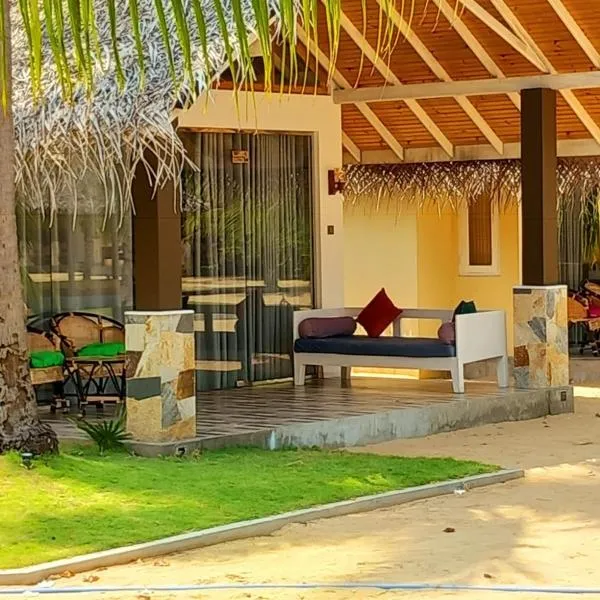 BLUE WAVES kite surfing beach resort, hotel in Kalpitiya