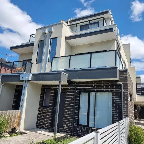 Rosie Townhouse in prime location close to CBD, hotel in Melbourne