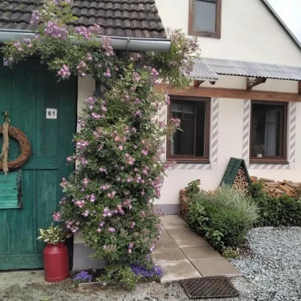 Gemütlichkeit am Vierkanthof - Apartment 1, hotelli kohteessa Wörterberg