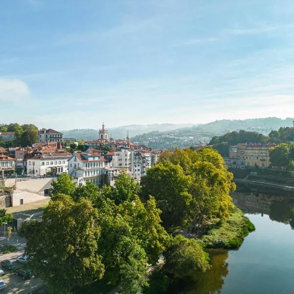 Casa do Fontanário Stay โรงแรมในอามารังติ