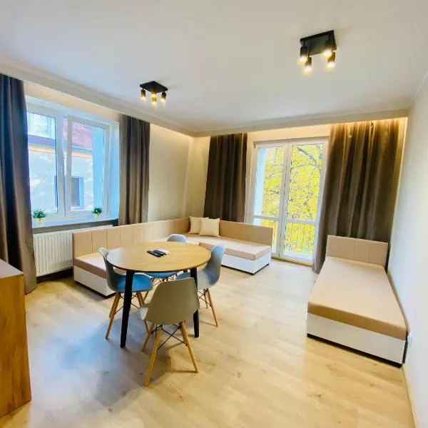 Gold Apartament, hotell i Świdnik