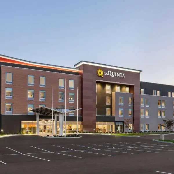 La Quinta Inn & Suites by Wyndham Mount Laurel Moorestown, hotel v destinaci Mount Laurel