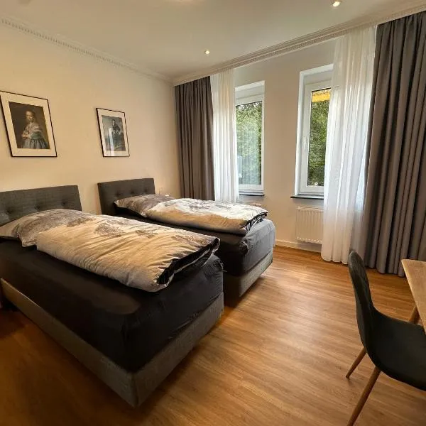 Apartment in Bad Wilhelmshöhe mit großem Balkon im Grünen โรงแรมในคาสเซล