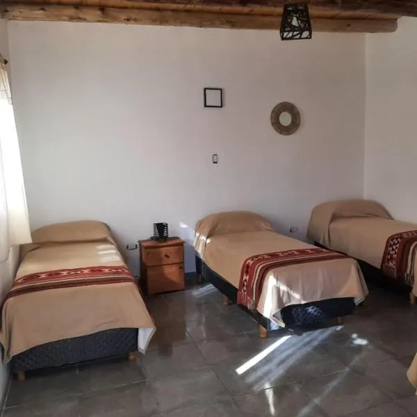 Rosa Oliva DORMITORIOS, hotel di Albardón