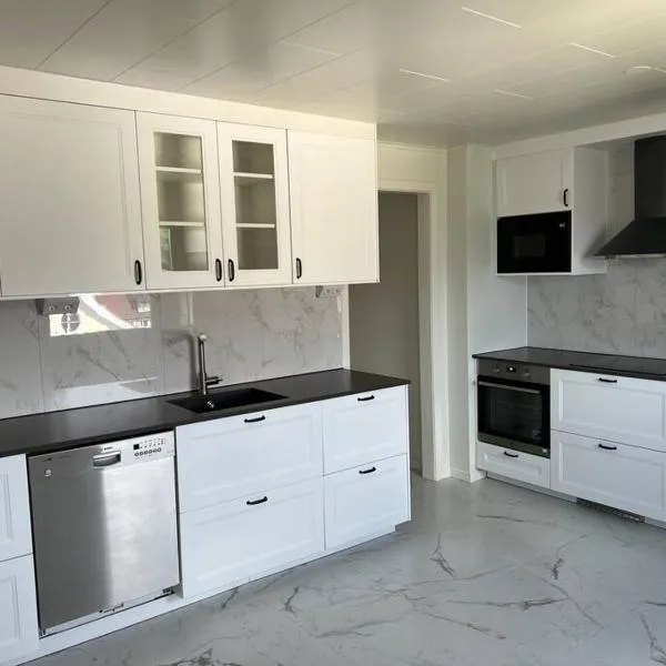 Härligt stort boende i perfekt läge, hotel v destinaci Borås
