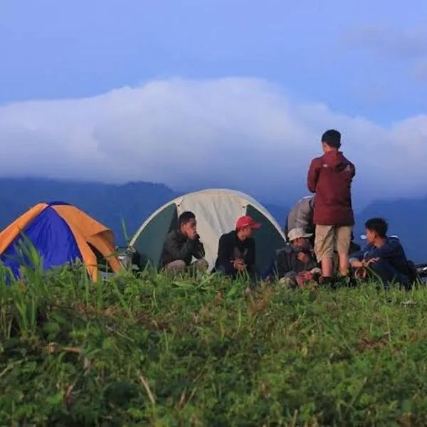 Tapian Ratu Camp real, hotel v destinaci Bukittinggi