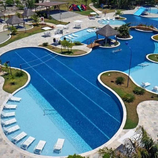 Iloa Residence Apt Premium -Quarto e sala climatizado, hotel in Cerobas