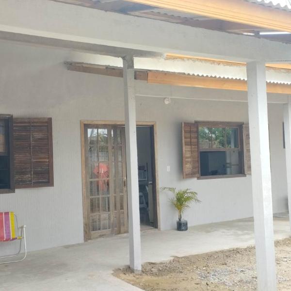 Casa com Wi-fi, pertinho do Mar!
