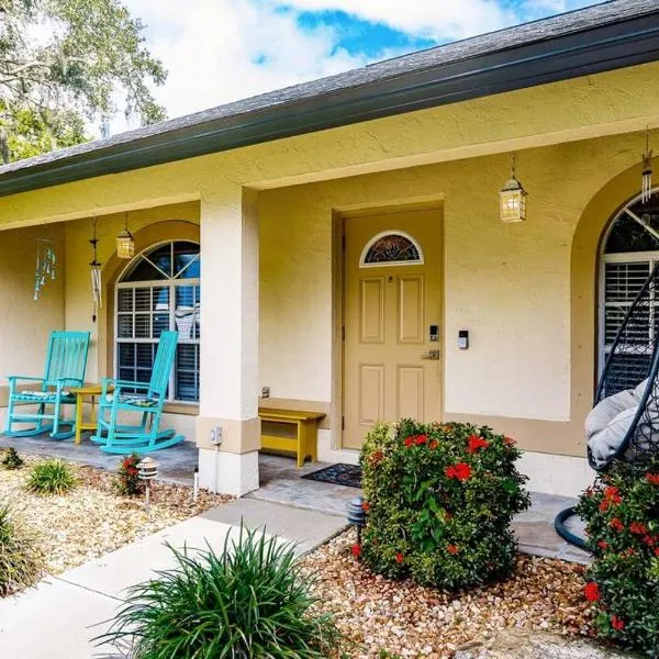 Sunny Oasis Getaway -Heated Pool-Mini Golf-Near Beach, hotel a Nokomis