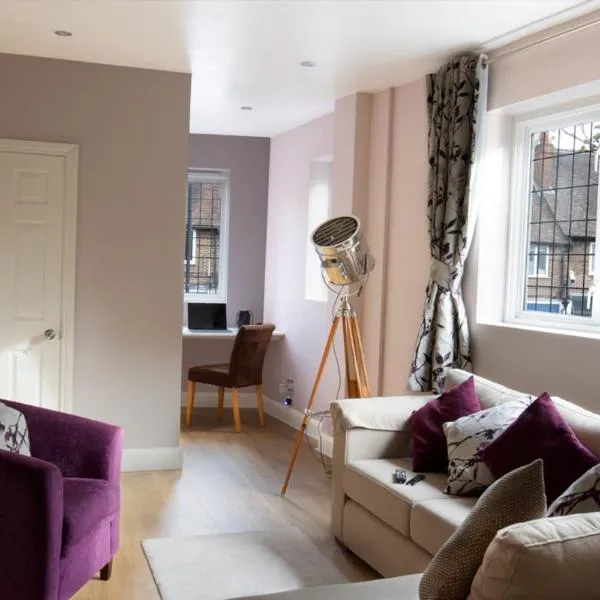 KingsHouse In Cheam Village, hotel Cheamban