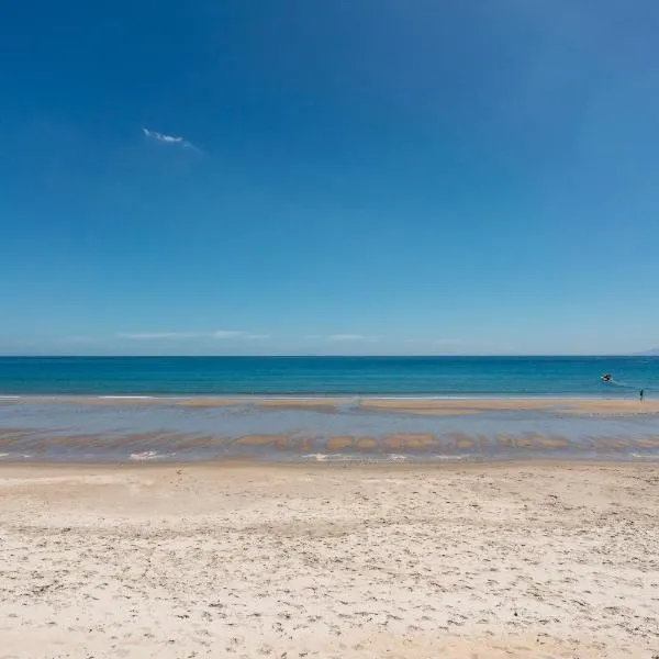 Onetangi Beach Stays - Studio 2, hótel í Onetangi