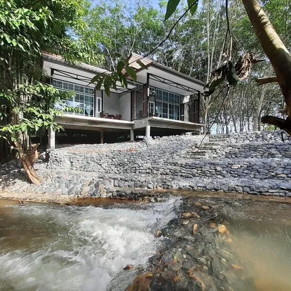 น้ำหราธาราโฮมสเตย์, hotel in Ban Thung Nui