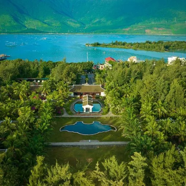 Lang Co Beach Resort, готель у місті Ланґко