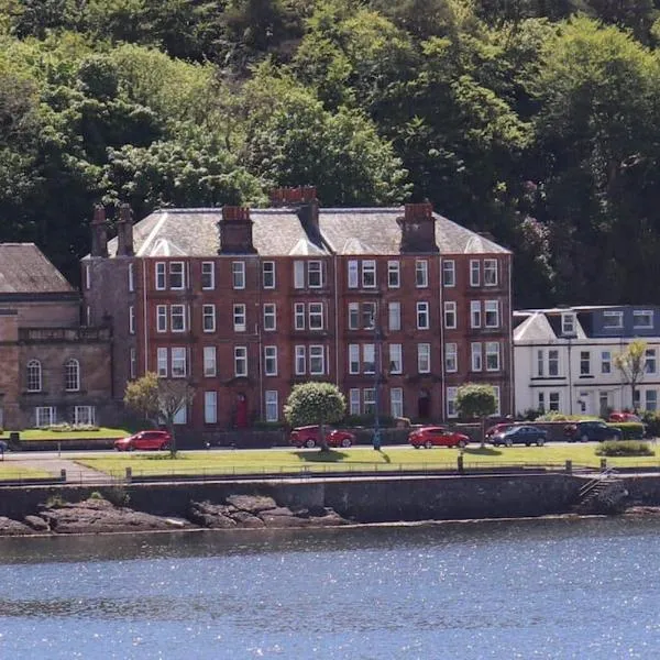 Bellevue Bute, Luxury 2 bedroom sea view flat, hotel v destinaci Rothesay