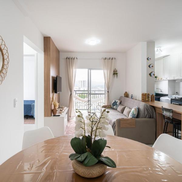 Vista do nascer do SOL e do MAR da janela do quarto seu quarto - Apartamento com dois quartos, sala de estar, cozinha completa, piscina, ar condicionado, playground infantil, a 150 metro da PRAIA - Foto 5
