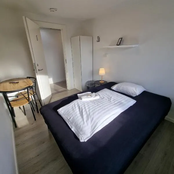 Slottets Anneks, hotel v destinaci Ronne