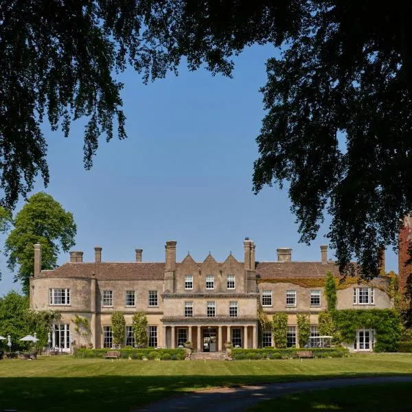 Lucknam Park Hotel, hotel in Castle Combe