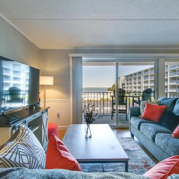 Walk to Ocean City Beach Family Condo with Pool, hotel en Ocean City