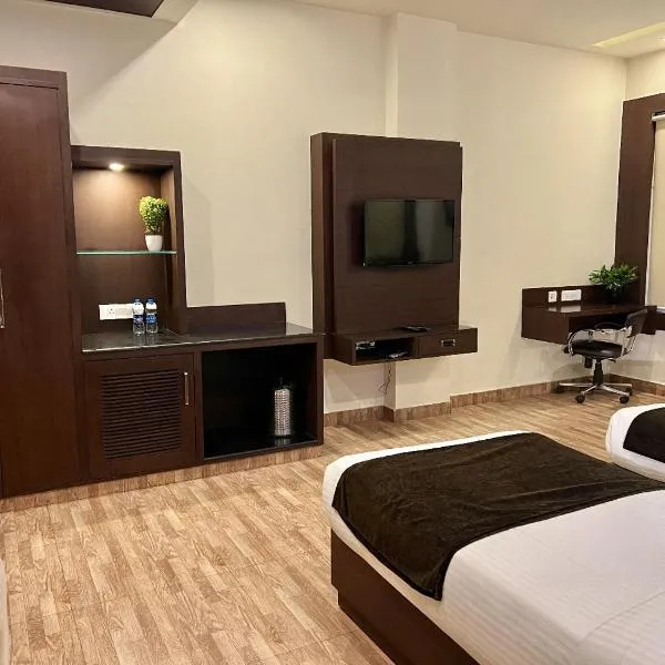 ํ ๋์๋์ ์์นํ ํธํ
Hotel Lavanya Tower Haldwani