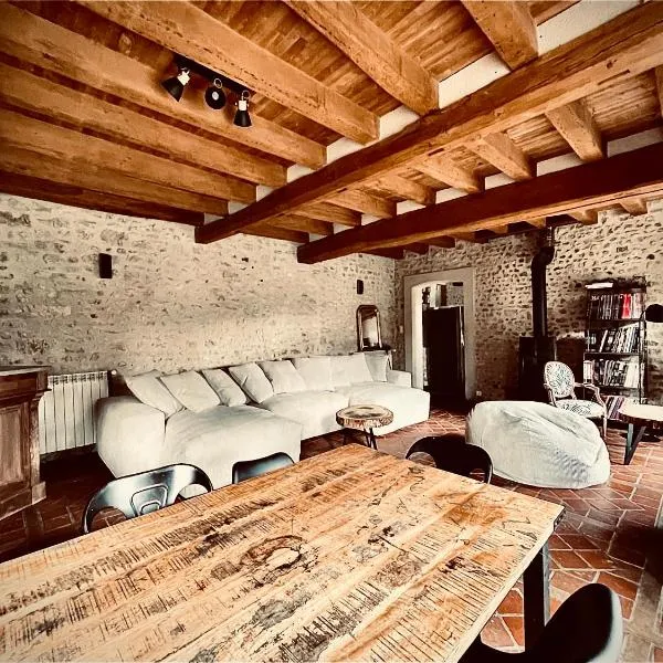 Le Clos de L'Olivier, hotel v destinaci Chaintreaux