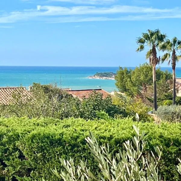 Appartement Sanary vue mer au calme – hotel w mieście Sanary-sur-Mer