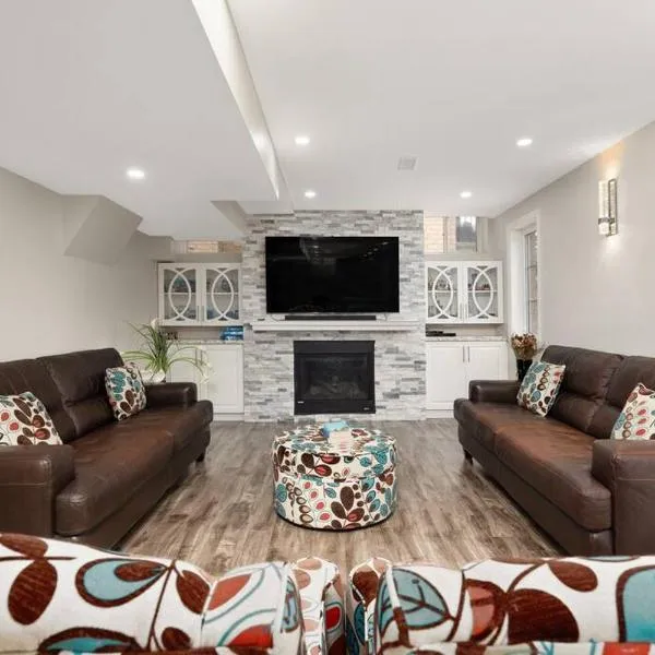 Walk-out Basement Apartment with Private Entrance, hotel in Brampton