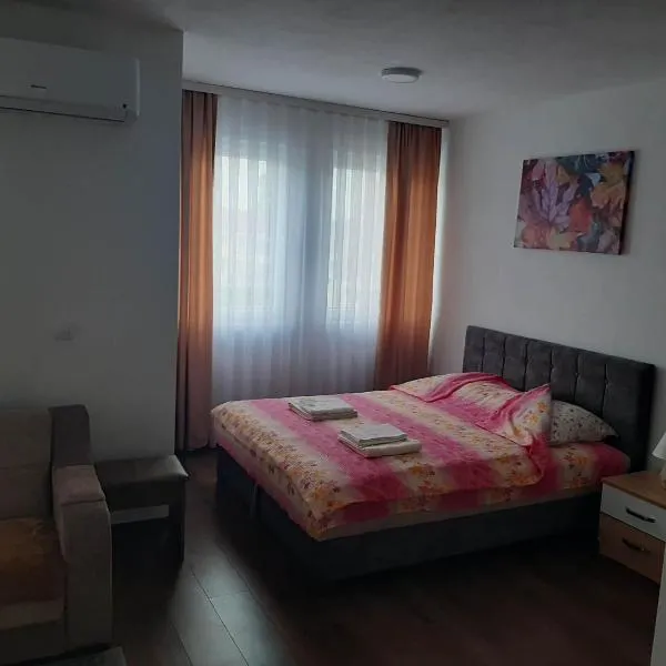 Apartmani Centar, hôtel à Štavalj