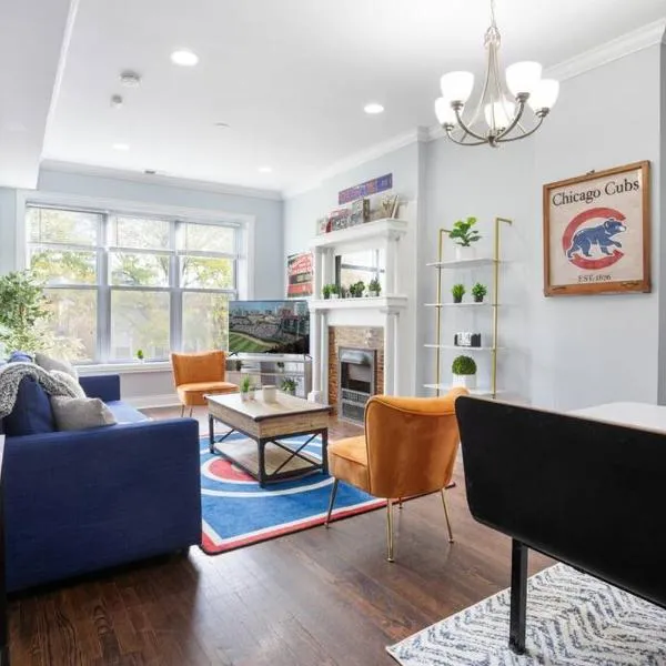Game Day Getaway - 3BR in Vibrant Wrigleyville, hotel Chicagóban