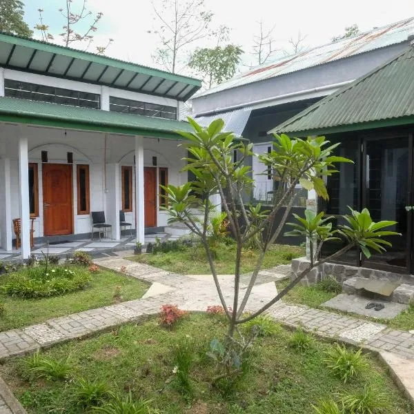 RedDoorz Syariah @ Jalan Dieng Wonosobo 2, hotel v destinaci Garung