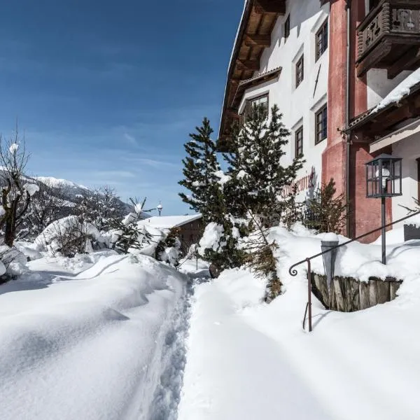 Strasserwirt - Ansitz zu Tirol, Hotel in Strassen