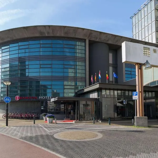 Ramada The Hague Scheveningen โรงแรมในเชเวนนิงเงน