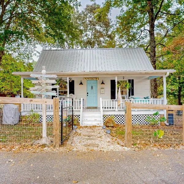 The Cottage at Overlook Farm, hotel v destinaci Landrum