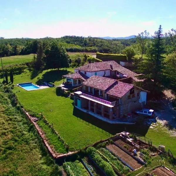 Les Garennes, hotel v destinaci Saint-Uze