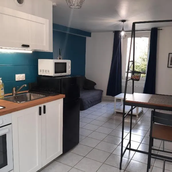 Joli studio - cœur St Marcellin, hotel v destinácii Saint-Marcellin