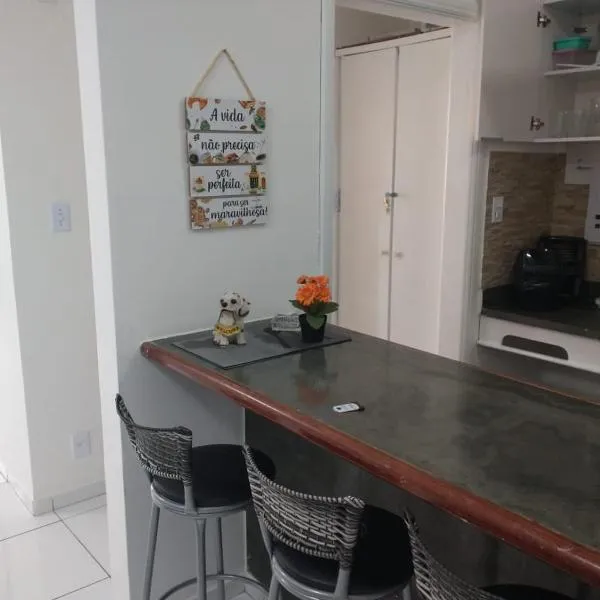 Flat São Vicente 5 minutos da praia โรงแรมในกูบาเตา