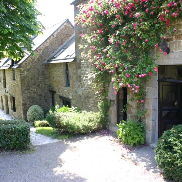 Ferme Saint Christophe โรงแรมในSaint-Marcan