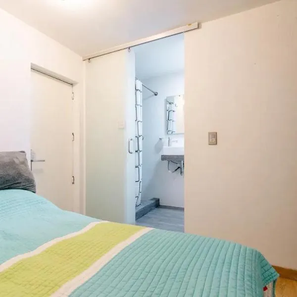 Habitación equipada, baño independiente y cocina. Cerca del Centro Histórico, hotel in Mexico City