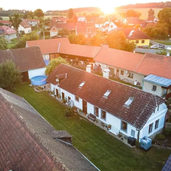 Ubytování na statku - Podolsko, hotel v destinaci Křenovice