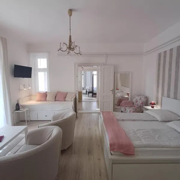 Tornácos Vendégház, hotel v destinaci Hajdúnánás