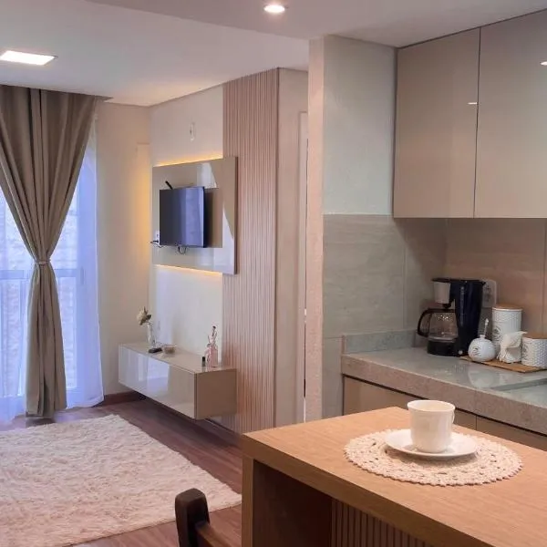 Elegante Apartamento, com ótima localização, na principal avenida de entrada em Bagé, hotelli kohteessa Bagé