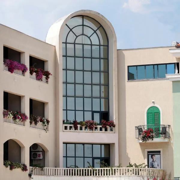 Hotel Bellevue Trogir, hotel Trogirban