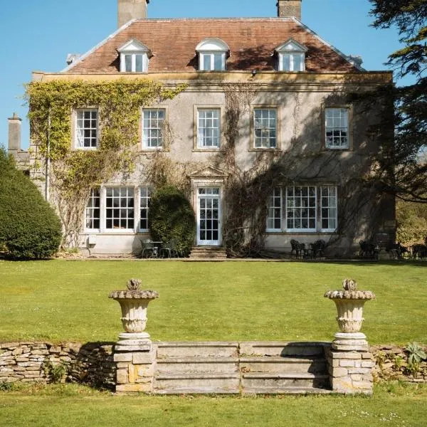 Holbrook Manor & Spa - OCEANA COLLECTION, hotel in Temple Combe