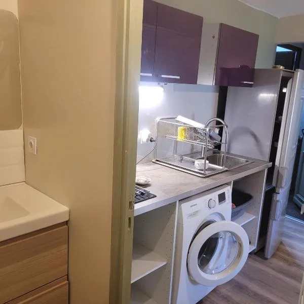 studio 27m2, ξενοδοχείο σε Quissac