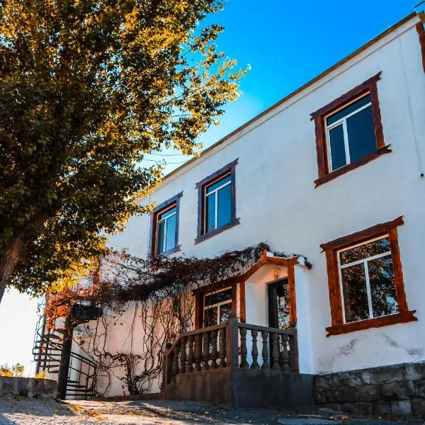 Oazis, ξενοδοχείο σε Noratus